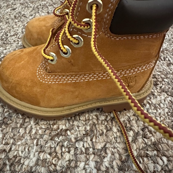 Baby timberlands - Picture 2 of 2